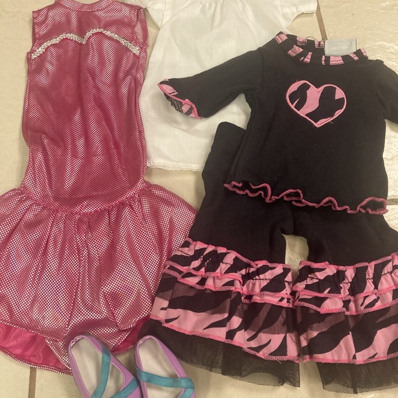 American Girl bundle - Picture 1 of 4